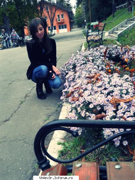 imi pare bine sa va cunosc pe toate : x
si da am poze :p 

--> heyy