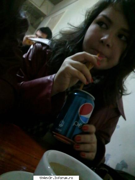 Stupid Coke. - Nu cred ca a murit femeia aia - Bine ati venit!